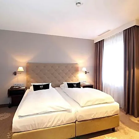 Hotel Parkhotel Wittekindshof 4*