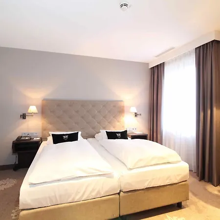 Отель Parkhotel Wittekindshof 4*