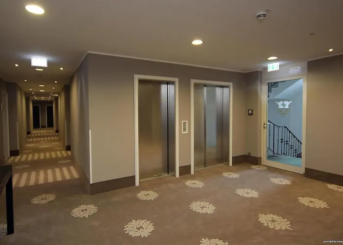 Hotel Parkhotel Wittekindshof 4*