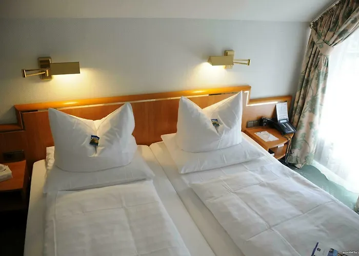 Hotel Parkhotel Wittekindshof 4*